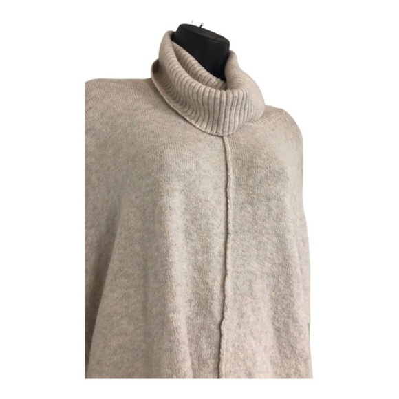 Jessica Simpson beige oversized poncho style split‎ sides long sleeve turtleneck - Picture 14 of 16